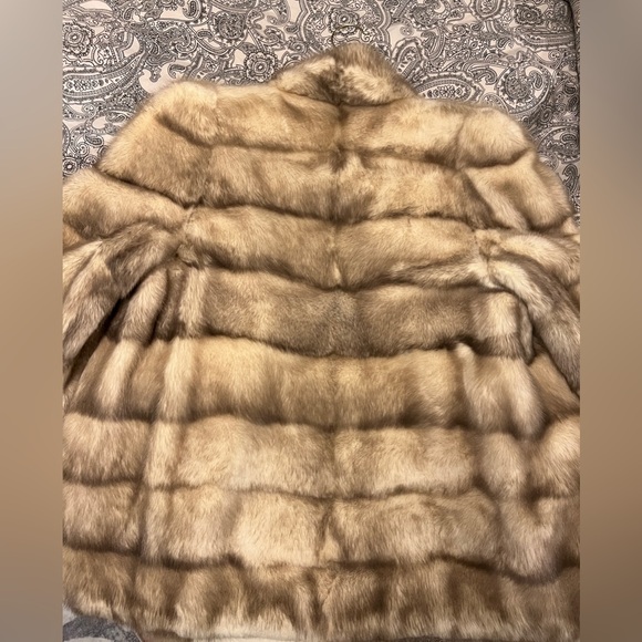 Genuine fur coat - Picture 9 of 9